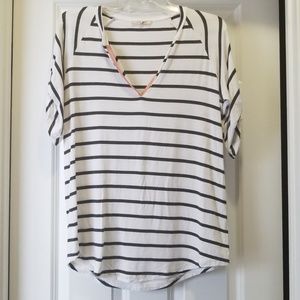 Women's 3/4 V-neck shirt.  Small.